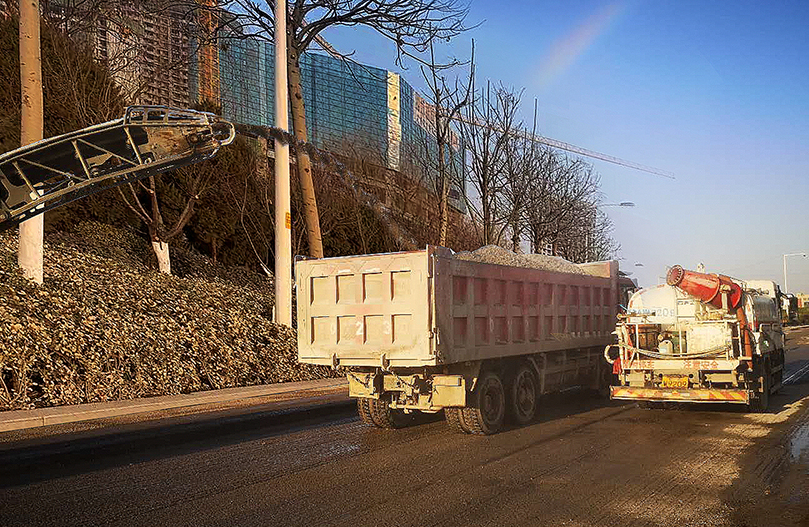 彩色瀝青冷補料的養護要注意什么？